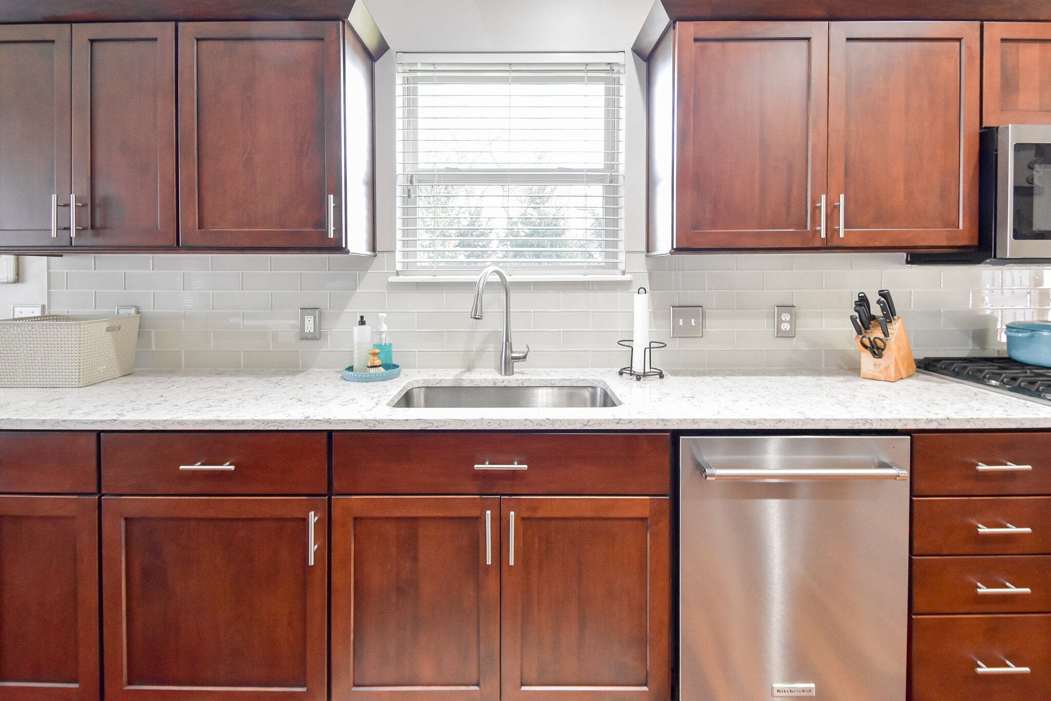 Laminate vs. Hardwood Veneer vs. Solid Hardwood Kitchen